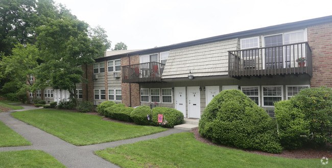 Foto del edificio - Heatherwood House at Ronkonkoma