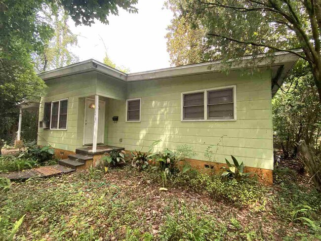 Building Photo - 1506 Mayhew St