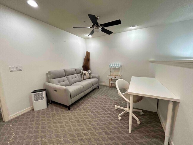 Building Photo - 13084 Tigers Eye Dr