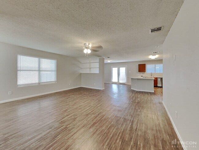 Building Photo - 9945 Sparrow Hawk Ln
