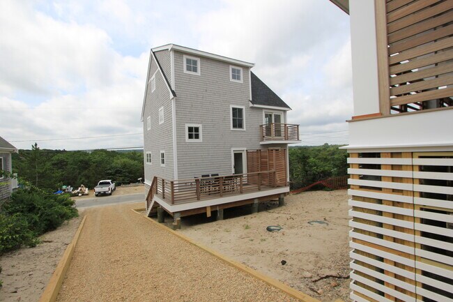 Building Photo - 97 N Shore Blvd