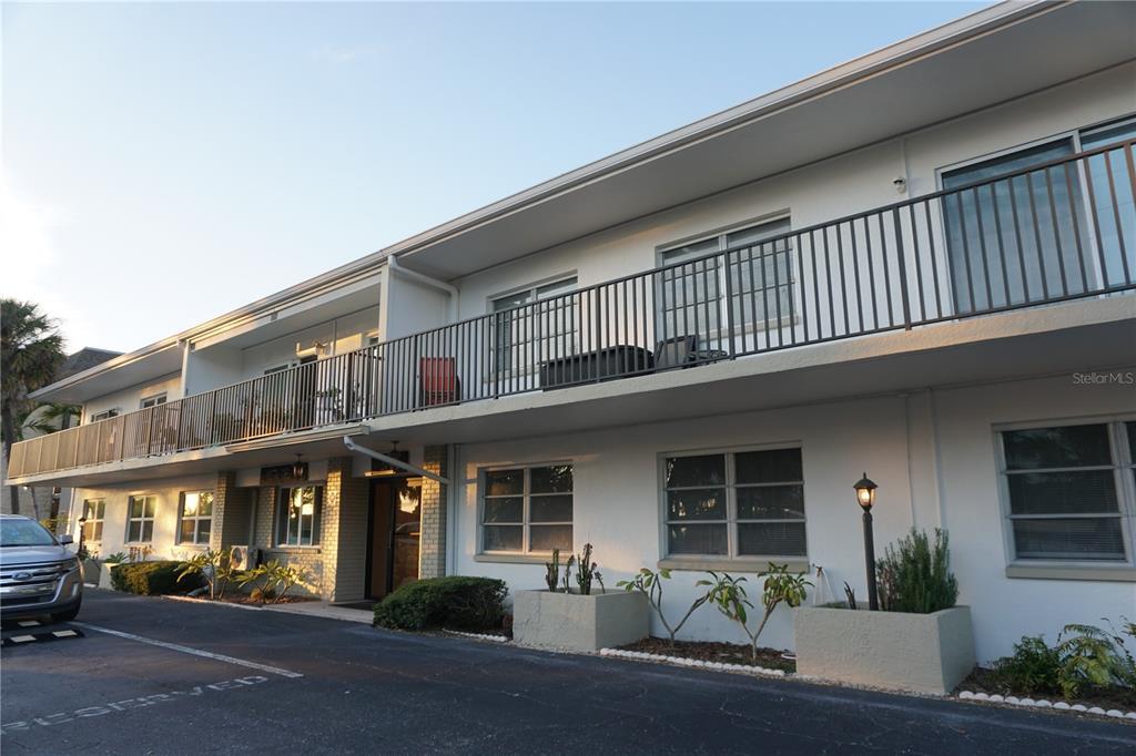 Foto principal - 3753 46th Ave S