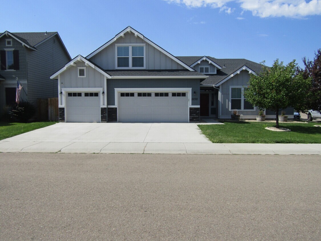 Foto principal - 5299 N Zamora Way