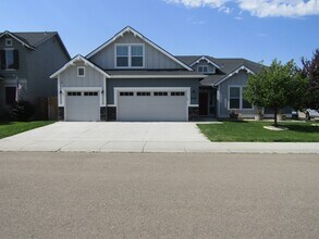 Building Photo - 5299 N Zamora Way