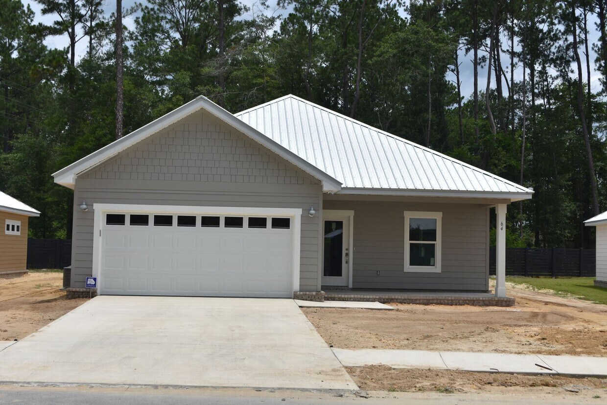 64 Oakfield Dr, Freeport, FL 32439 House Rental in Freeport, FL