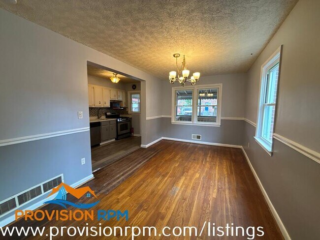 Building Photo - 2227 Southorn Rd