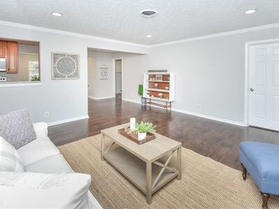 Foto del edificio - 4404 Greendell Rd