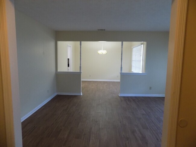 Building Photo - **Available Now** This Newly remodeled 3  ...