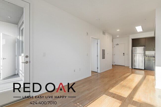 Foto del edificio - 5837 W Sunset Blvd