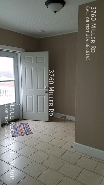 Foto del edificio - 3760 Miller Rd