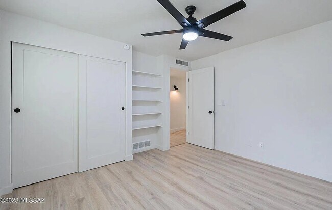 Foto del edificio - 1040-1044 N 7th Ave