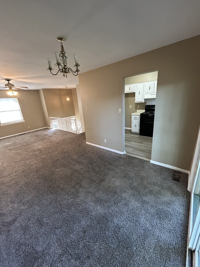 Foto del edificio - 2117 Ridge Rd