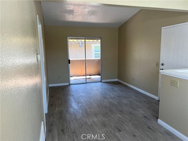 Building Photo - 3663 Country Oaks Loop