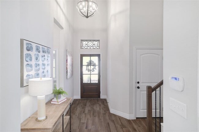 Building Photo - 505 Saturnia Dr