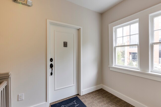 Foto del edificio - 22 Collier Rd NW