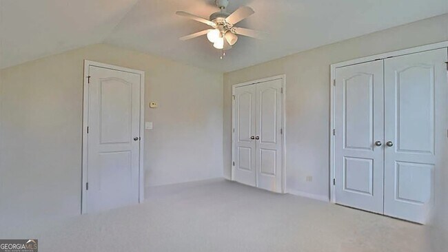 Building Photo - 2717 Mt Carmel Rd