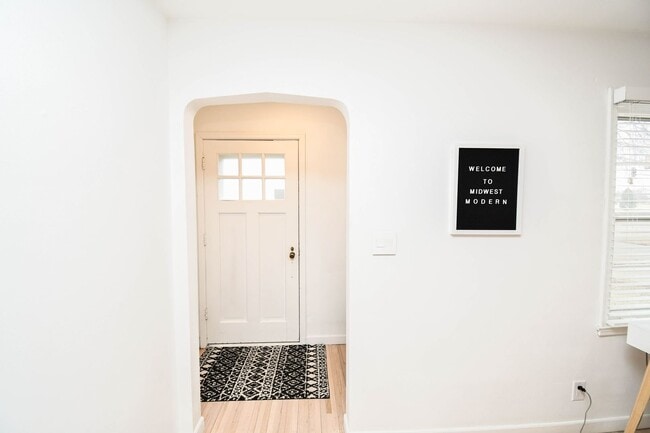 Building Photo - 2012 W 22nd St