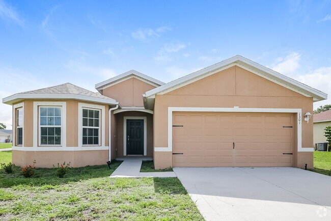 Building Photo - 1301 SW 9th Ct