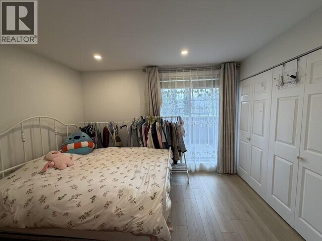 Photo du bâtiment - 2780 Acadia Rd