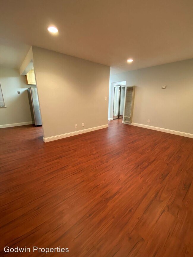 Foto del edificio - 2300 Regent Way