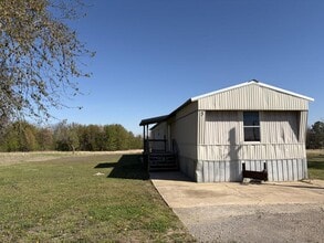 Building Photo - 17822 S Bryant Rd