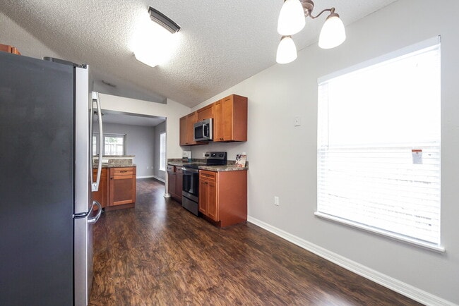 Building Photo - 936 Welch Hill Cir