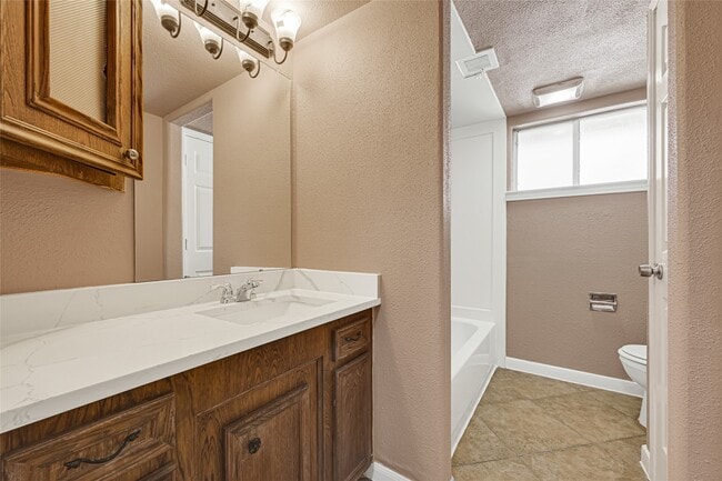 Building Photo - 7323 Log View Dr