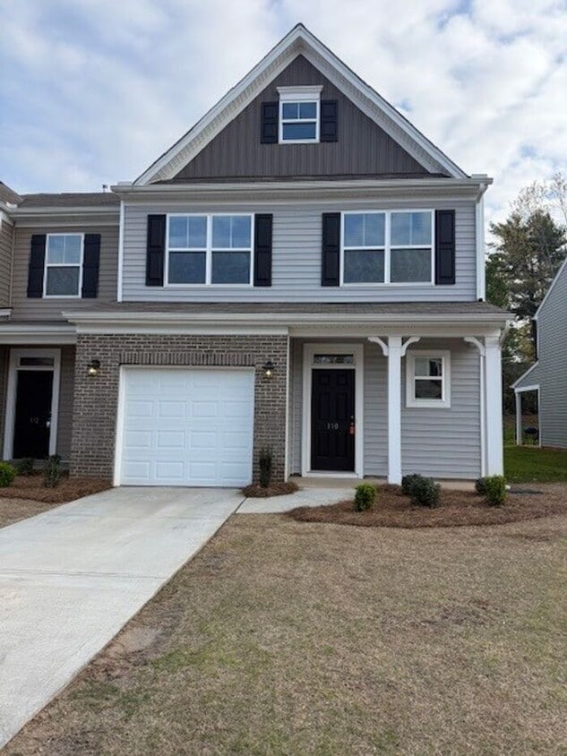 Now Available – Highly Sought-After Cary 3BR at Arbor Mill Townhomes! - Now Available – Highly Sought-After Cary 3BR at Arbor Mill Townhomes!