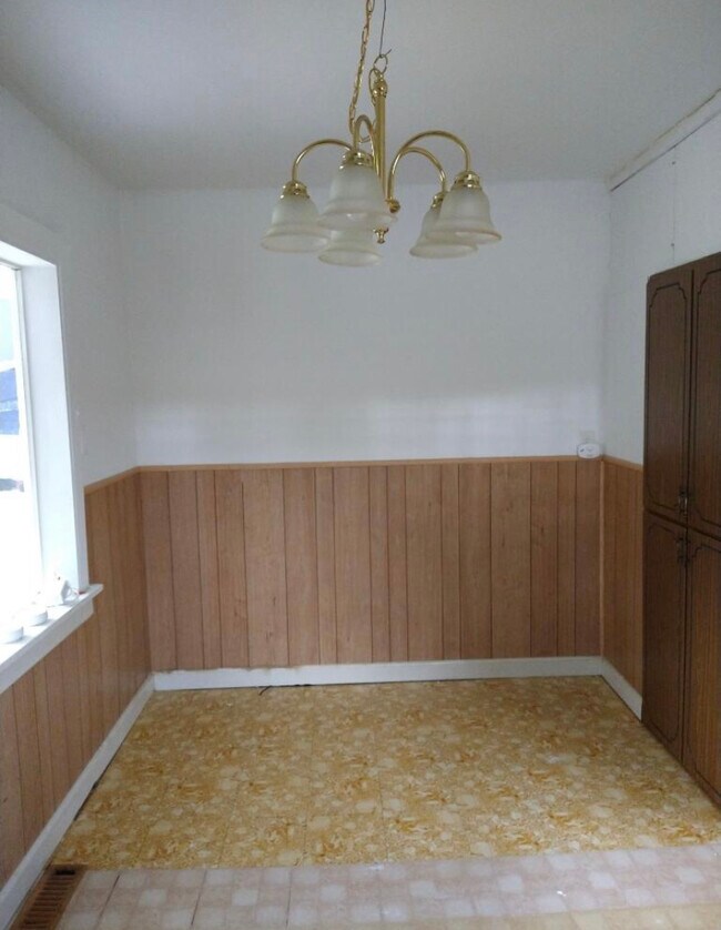 Foto del edificio - 340 Rauhut Ave