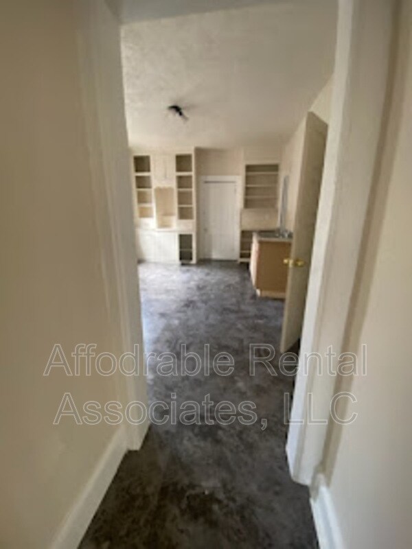 Primary Photo - 1035 S 20th St
