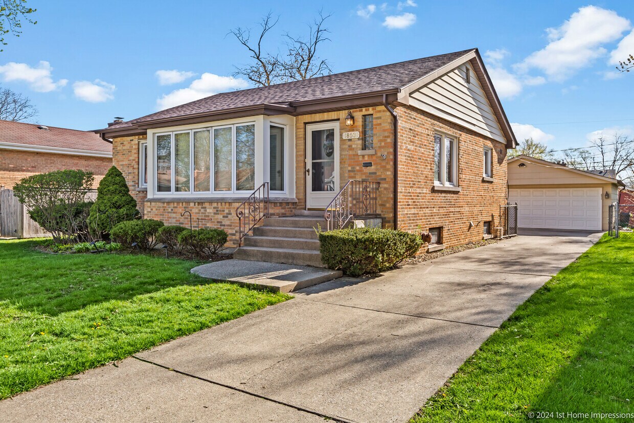 Foto principal - 18531 Marshfield Ave