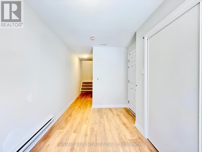 Building Photo - 516 Woodlily Private