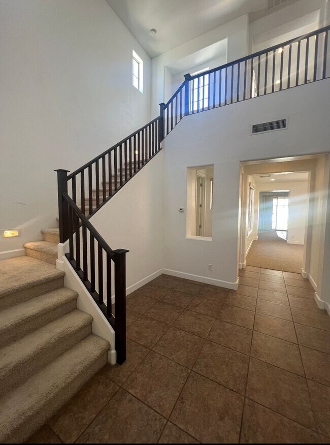 Foto del edificio - 3 bedroom in Higley Park