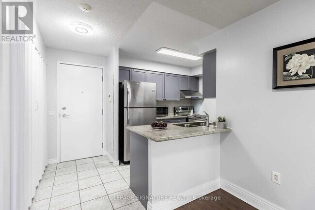 Building Photo - 55 Strathaven Dr