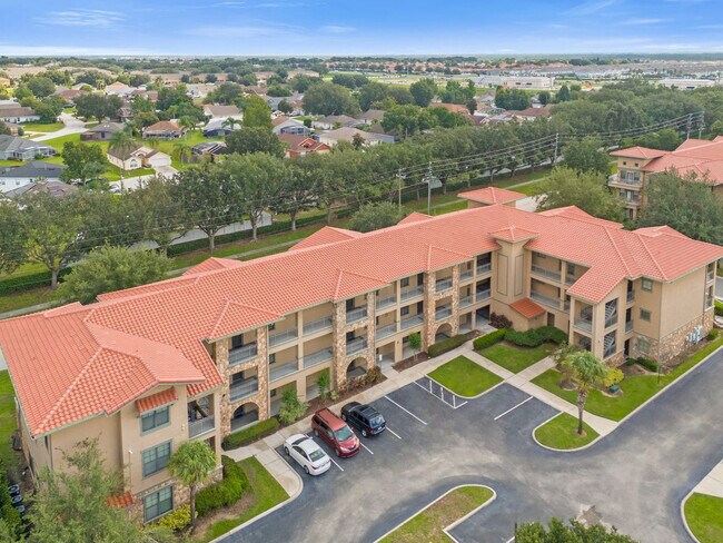 Foto del edificio - 902 Charo Pkwy