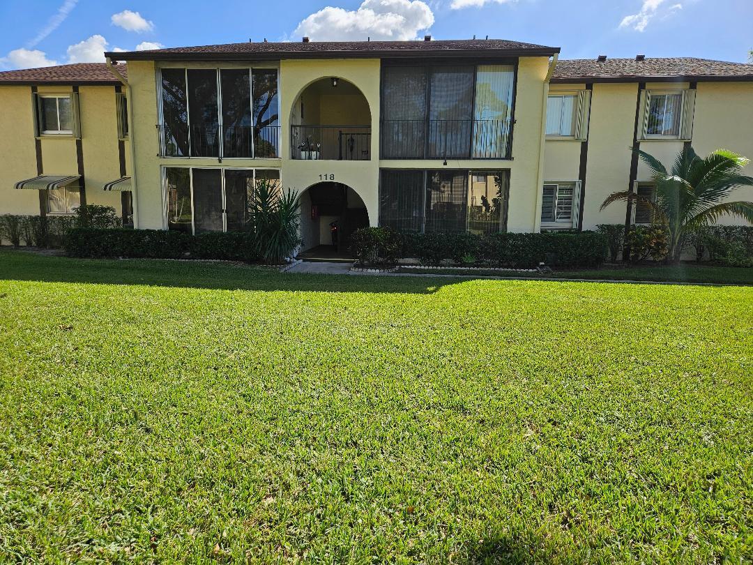118 Lake Pine Cir Unit B1, Greenacres, FL 33463 Condo for Rent in