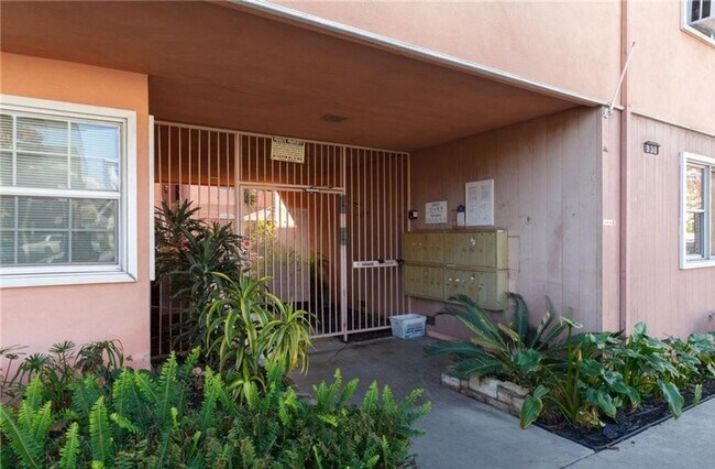 Foto del edificio - Beautiful One bedroom in gated complex one block from Ocean In Long Beach