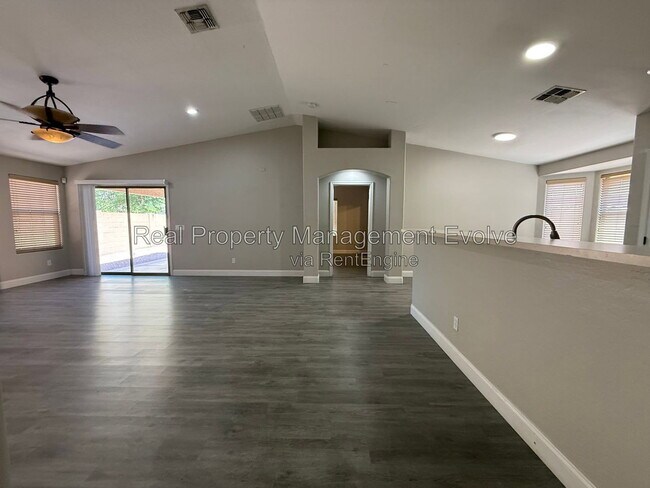 Foto del edificio - 3538 East Anika Drive