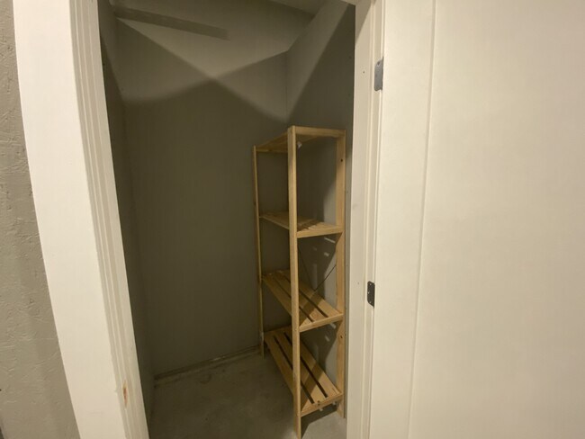 Photo du bâtiment - 330 Harewood Rd