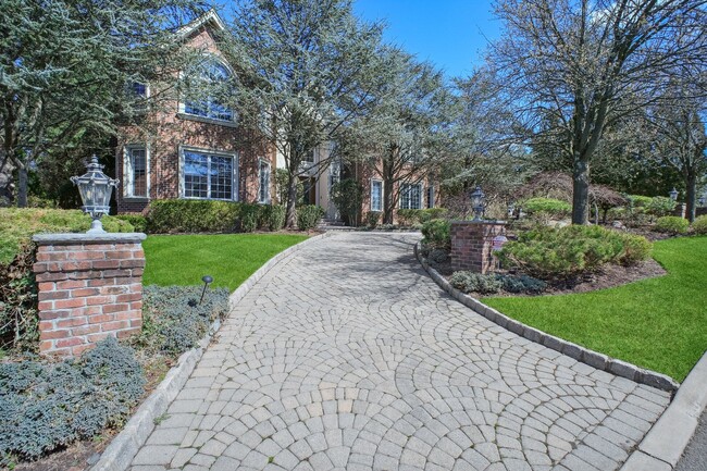 Foto del edificio - 8 Willow Dr