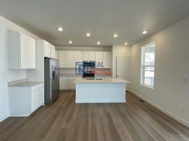 Foto del edificio - 5525 Wisteria Ave