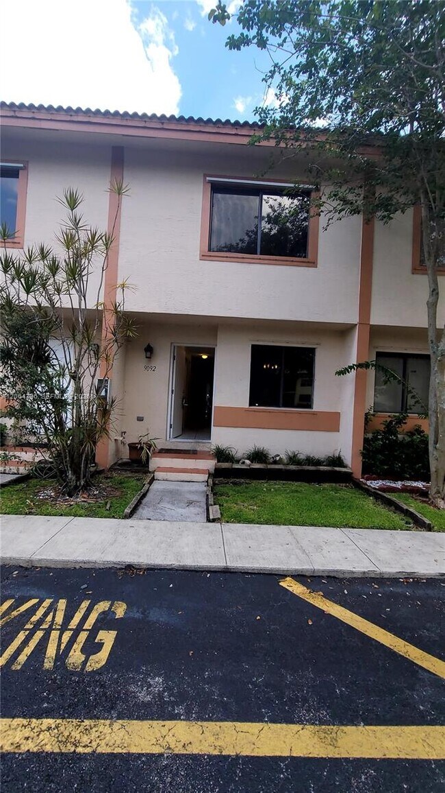 Building Photo - 9092 NW 40th St