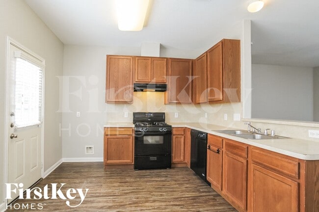 Foto del edificio - 12911 Pine Meadows St