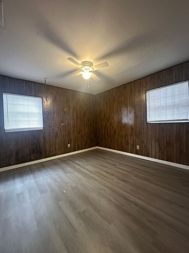 Foto del edificio - 3408 E Lambright St