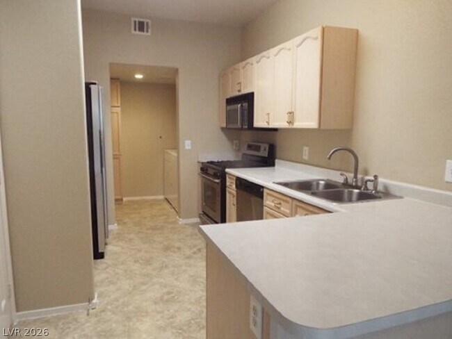 Foto del edificio - 9623 Gunsmith Dr