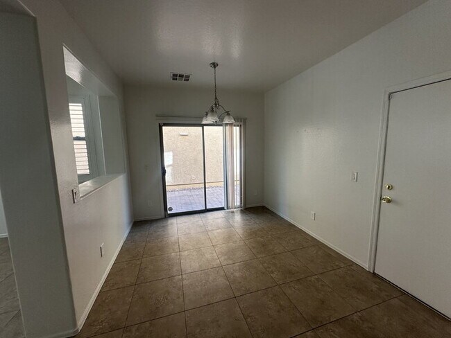 Building Photo - 3797 E Santa Fe Ln