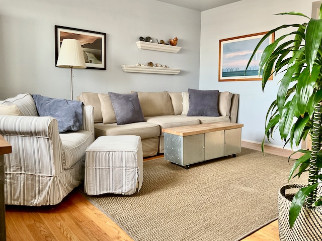 Living room - 324 4th St