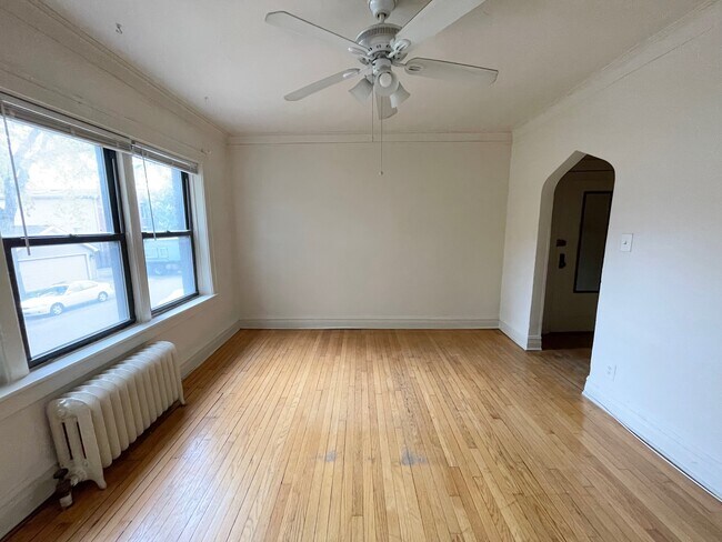 Building Photo - 2956 N Seeley Ave
