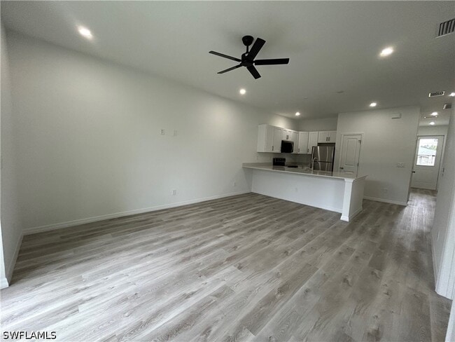 Building Photo - 455 Bell Blvd