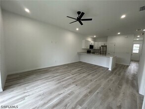 Building Photo - 455 Bell Blvd